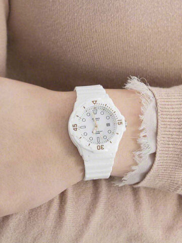3-2 CASIO COLLECTION LRW-200H-7E2