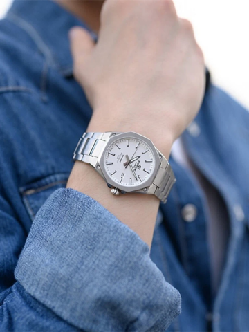 CASIO EDIFICE EFR-S108D-7AVUEF