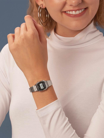 CASIO VINTAGE LA670WEA-1EF