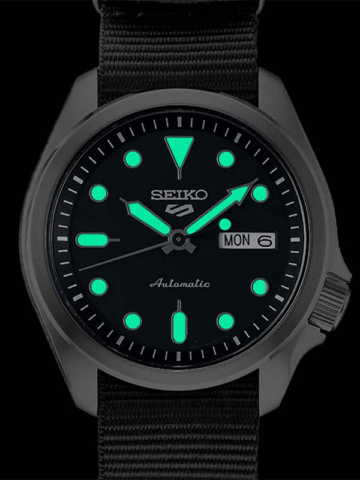 4-23 SEIKO 5 SPORTS SRPE67K1