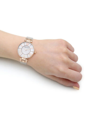 9-2-4 ANNE KLEIN LEATHER 10/9918RGTP