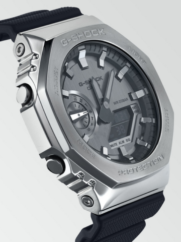 9 CASIO G-SHOCK GM-2100-1AER