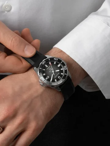 98B465.4 BULOVA MARINE STAR Series B Classic Automatic 98B465