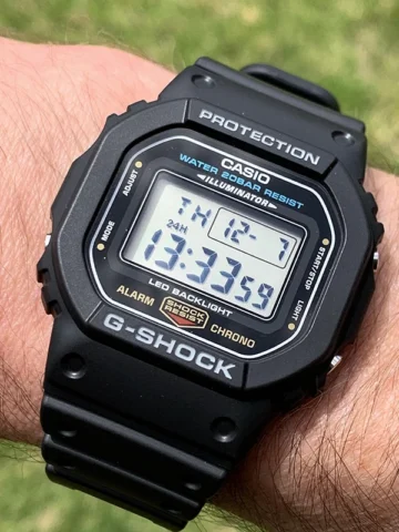 CASIO DW-5600UE-1ER G-Shock