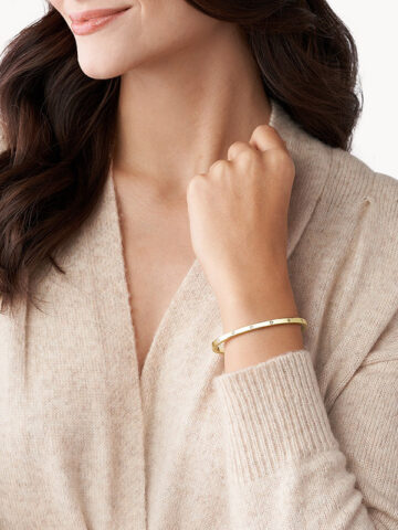 jf03872710_onmodel FOSSIL SADIE BRACELET JF03872710