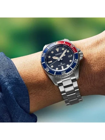 SEIKO PROSPEX Sea Diver’s Solar SNE595P1